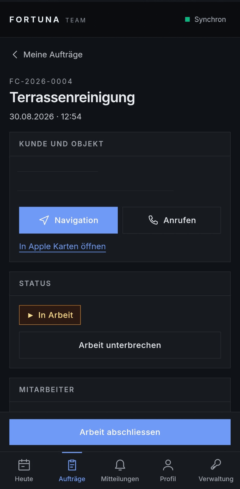 Auftragsansicht der Mitarbeiter-App mit Objektangaben, Navigation, Status und Zeiterfassung